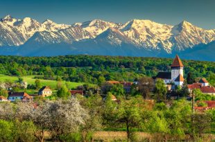 Are Romania is better for travel in summer vacation 2024?